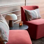 Reindeer Manor Resort 5*