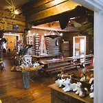 Reindeer Manor Resort 5*