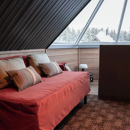 Reindeer Manor 5*